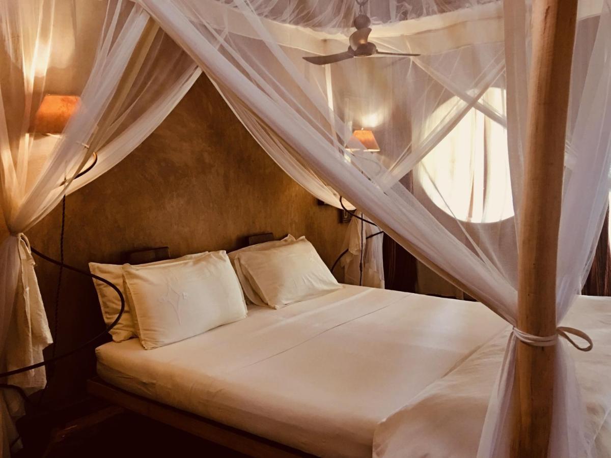 Bakuba Lodge - Le Petit Hotel Du Voyageur Ankilibe Екстер'єр фото