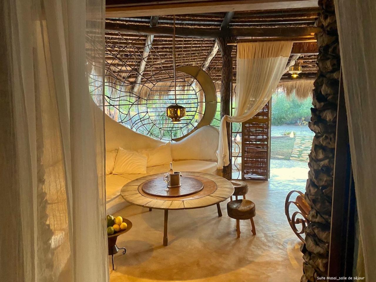 Bakuba Lodge - Le Petit Hotel Du Voyageur Ankilibe Екстер'єр фото