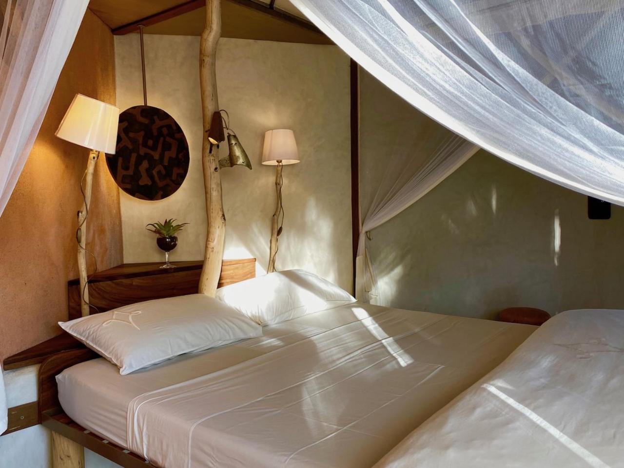 Bakuba Lodge - Le Petit Hotel Du Voyageur Ankilibe Екстер'єр фото