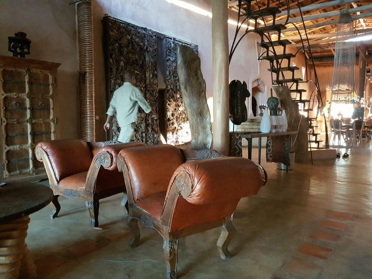 Bakuba Lodge - Le Petit Hotel Du Voyageur Ankilibe Екстер'єр фото