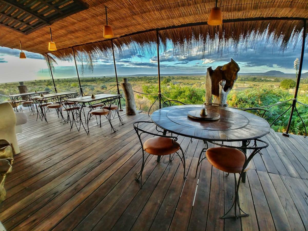 Bakuba Lodge - Le Petit Hotel Du Voyageur Ankilibe Екстер'єр фото