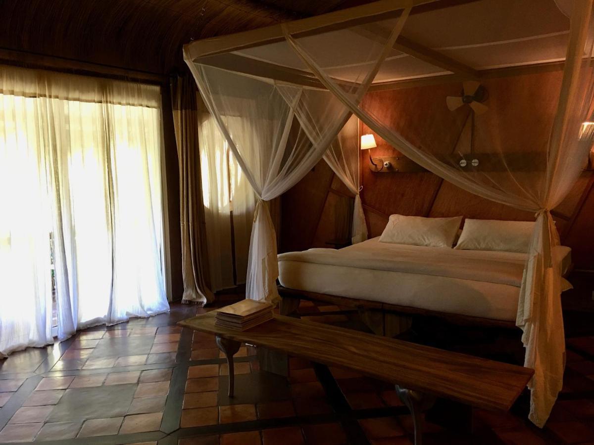 Bakuba Lodge - Le Petit Hotel Du Voyageur Ankilibe Екстер'єр фото