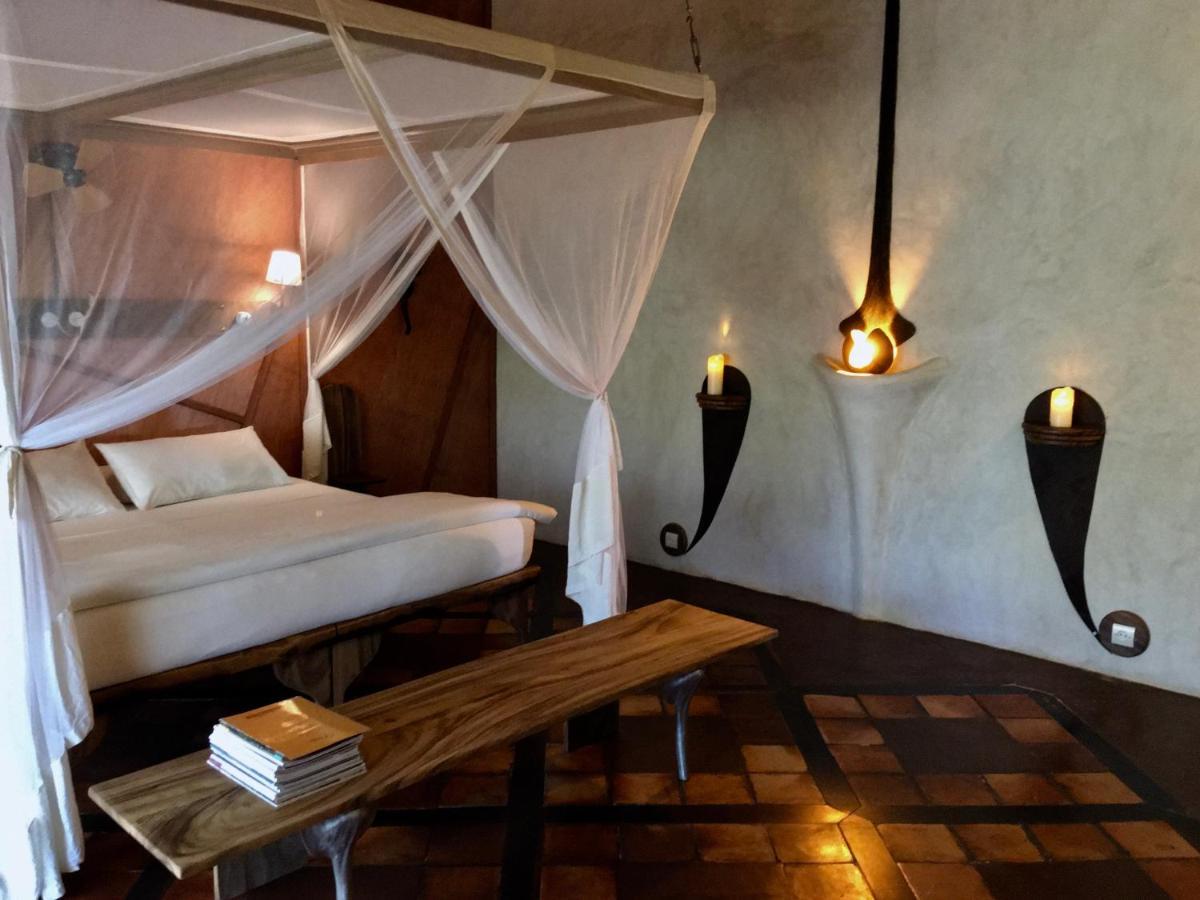 Bakuba Lodge - Le Petit Hotel Du Voyageur Ankilibe Екстер'єр фото